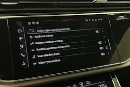 met. musta Audi Q8 2024 kuva 33.
