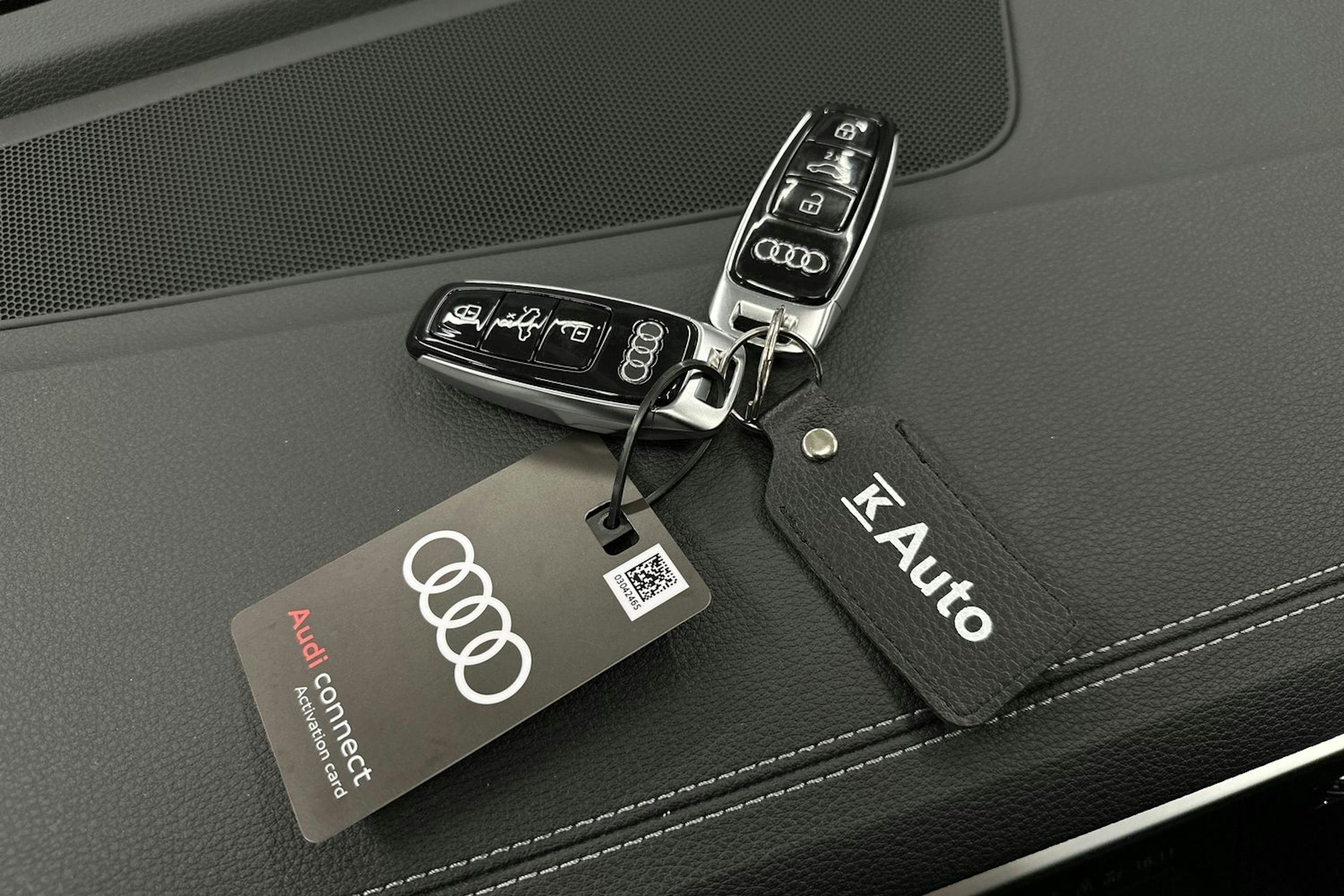 met. musta Audi Q8 2024 kuva 38.