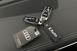 met. musta Audi Q8 2024 kuva 38.