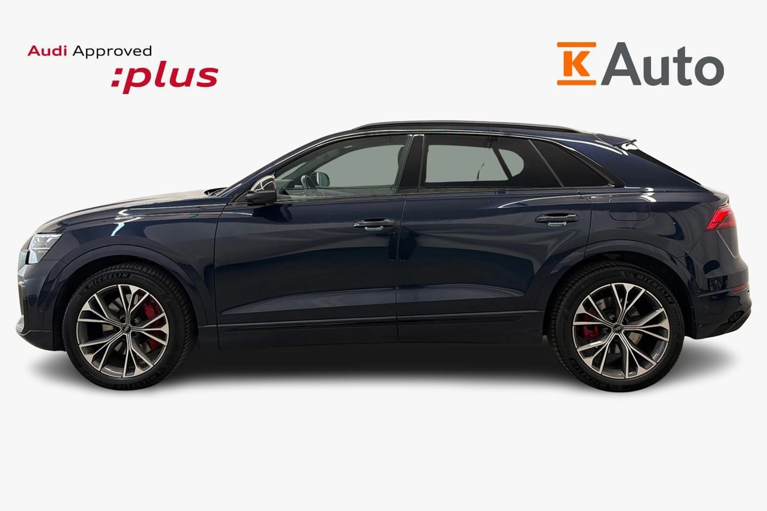 met. sininen Audi Q8 2024 kuva 5.