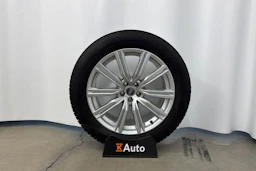 met. sininen Audi Q8 2024 kuva 11.