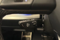 met. sininen Audi Q8 2024 kuva 24.