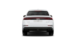 valkoinen Audi Q8 2025 kuva 4.