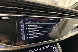 valkoinen Audi Q8 2025 kuva 25.