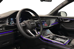 valkoinen Audi Q8 2025 kuva 6.