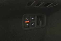 valkoinen Audi Q8 2025 kuva 13.