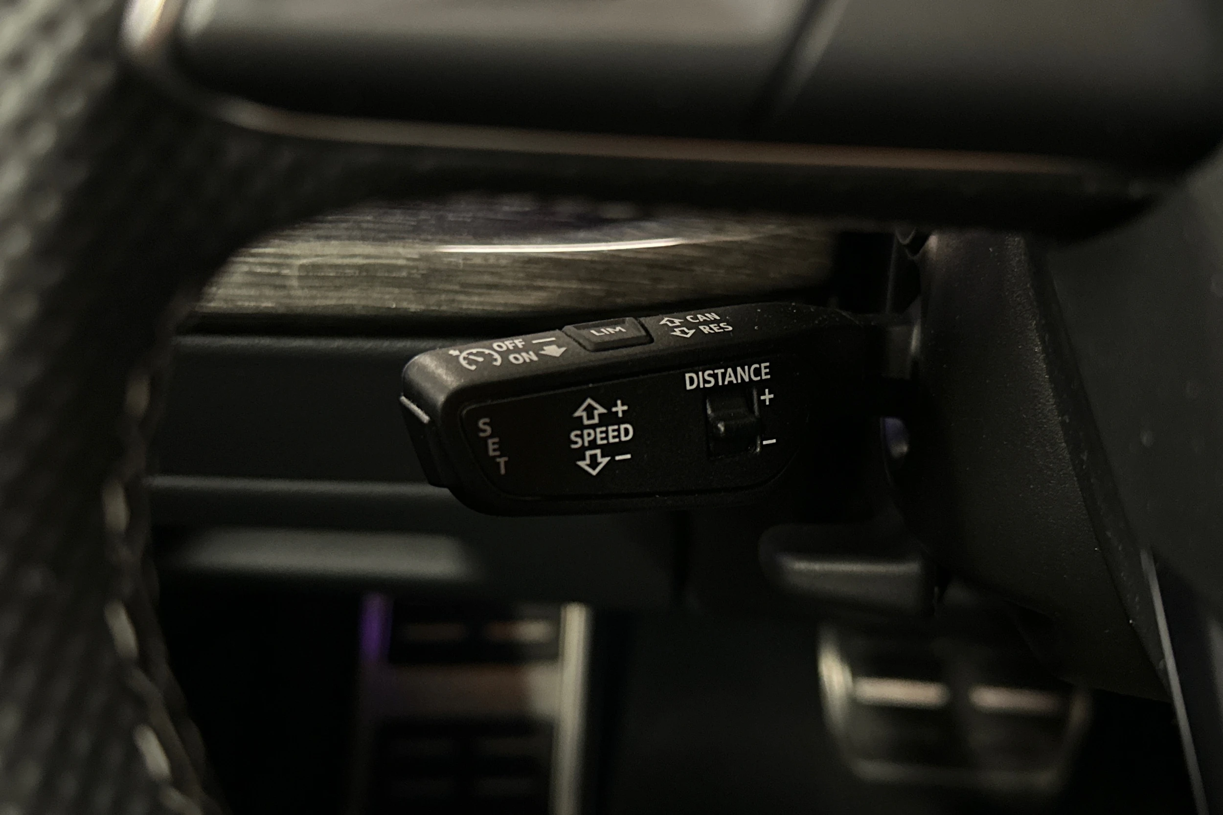 valkoinen Audi Q8 2025 kuva 22.