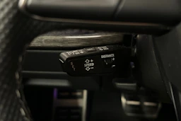 valkoinen Audi Q8 2025 kuva 22.