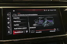valkoinen Audi Q8 2025 kuva 28.
