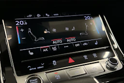 valkoinen Audi Q8 2025 kuva 33.