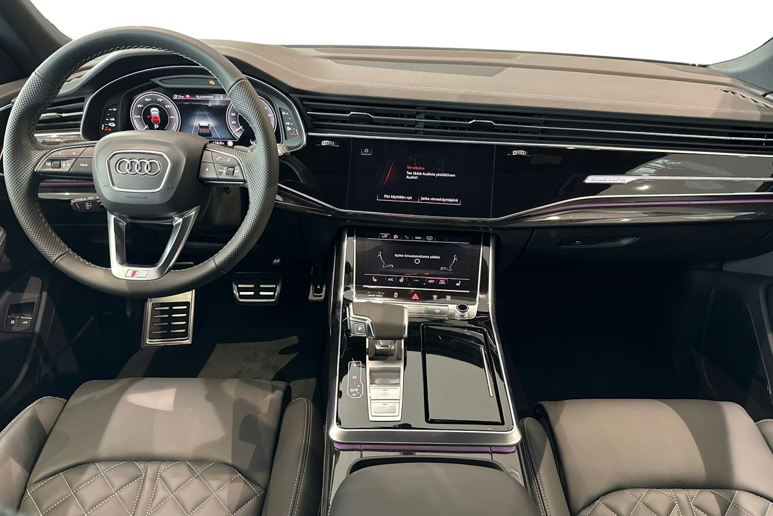 met. sininen Audi Q8 2025 kuva 7.