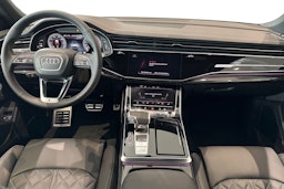 met. sininen Audi Q8 2025 kuva 7.