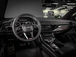 met. sininen Audi Q8 2025 kuva 17.