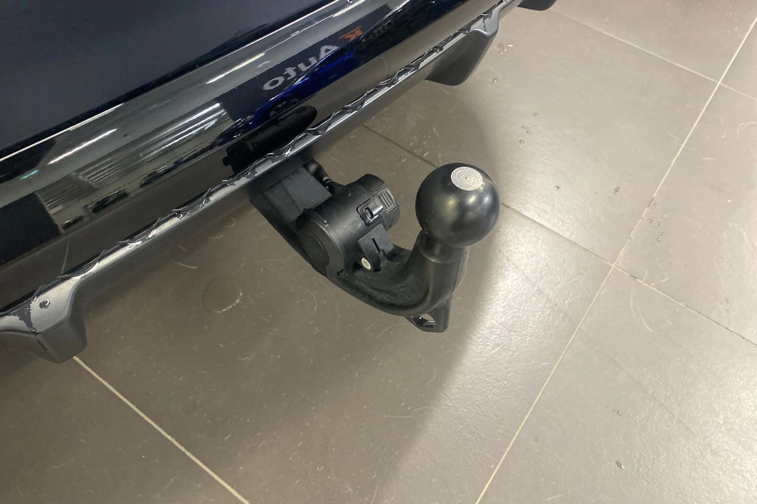 Sininen Audi Q8 2025 kuva 31.