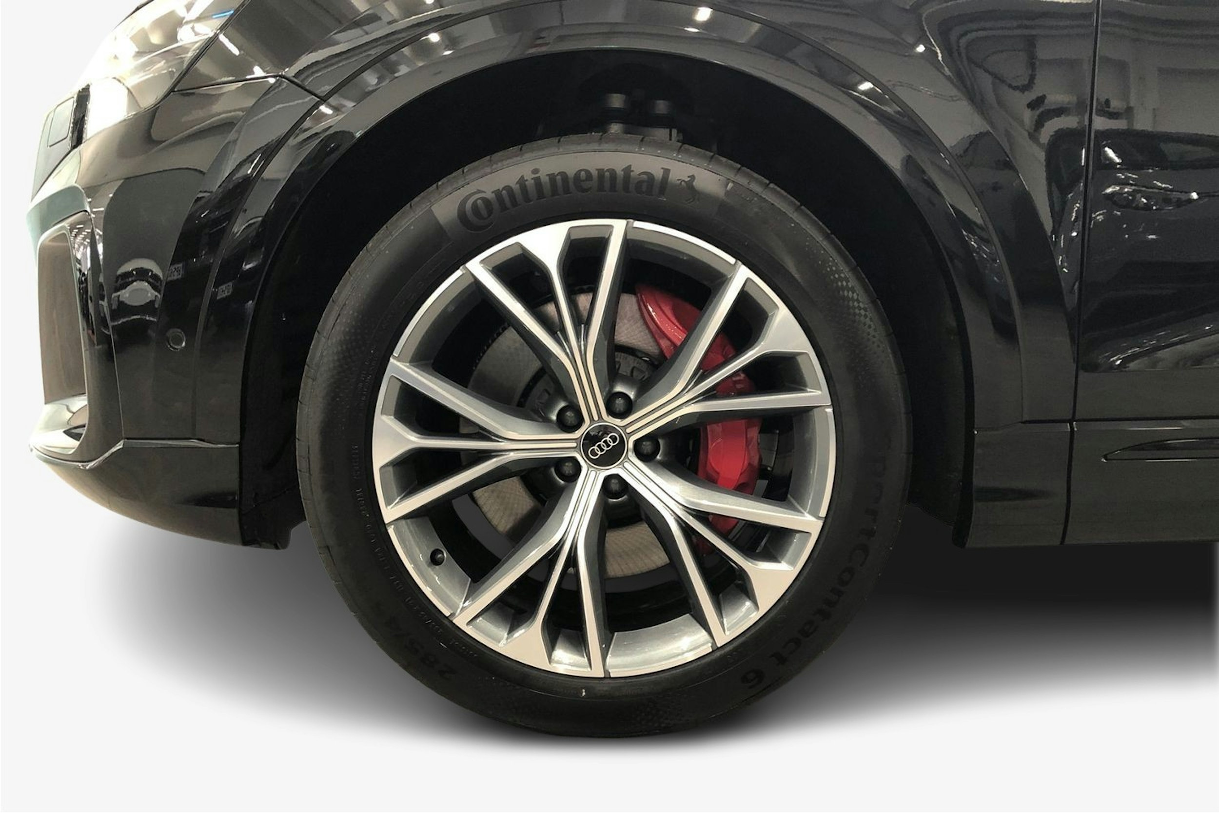 met. musta Audi Q8 2025 kuva 9.