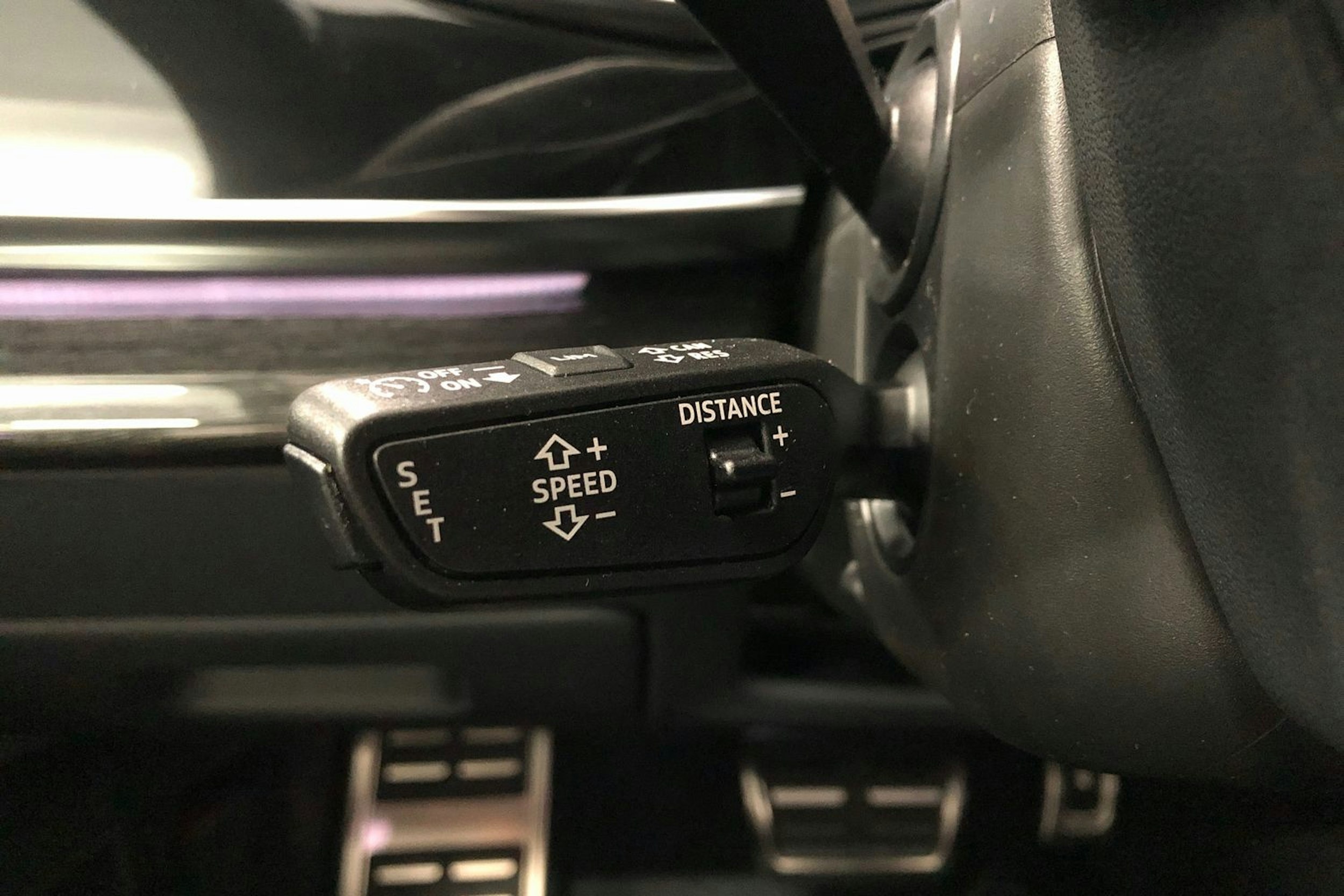 met. musta Audi Q8 2025 kuva 15.