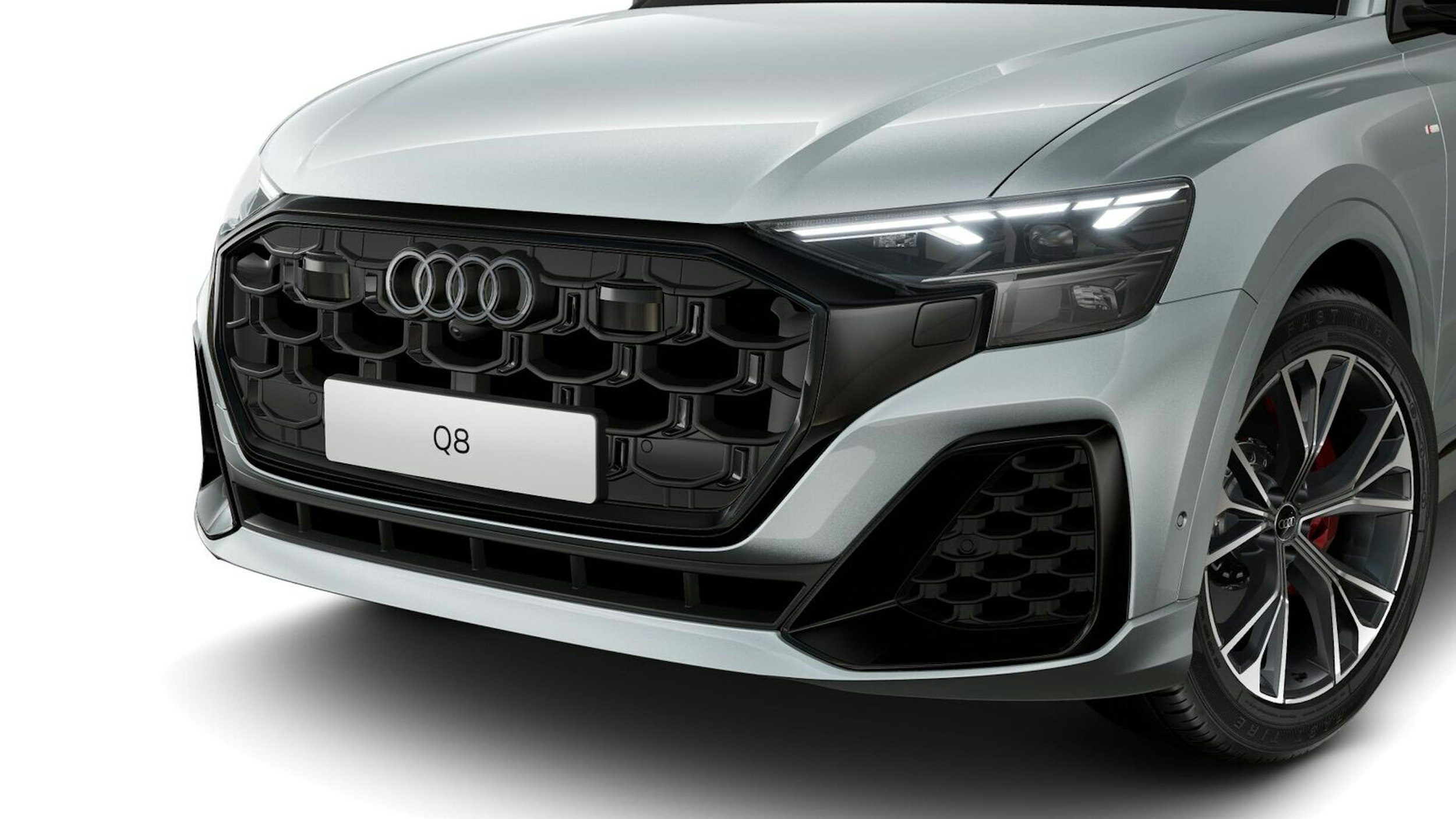 harmaa Audi Q8 2025 kuva 2.
