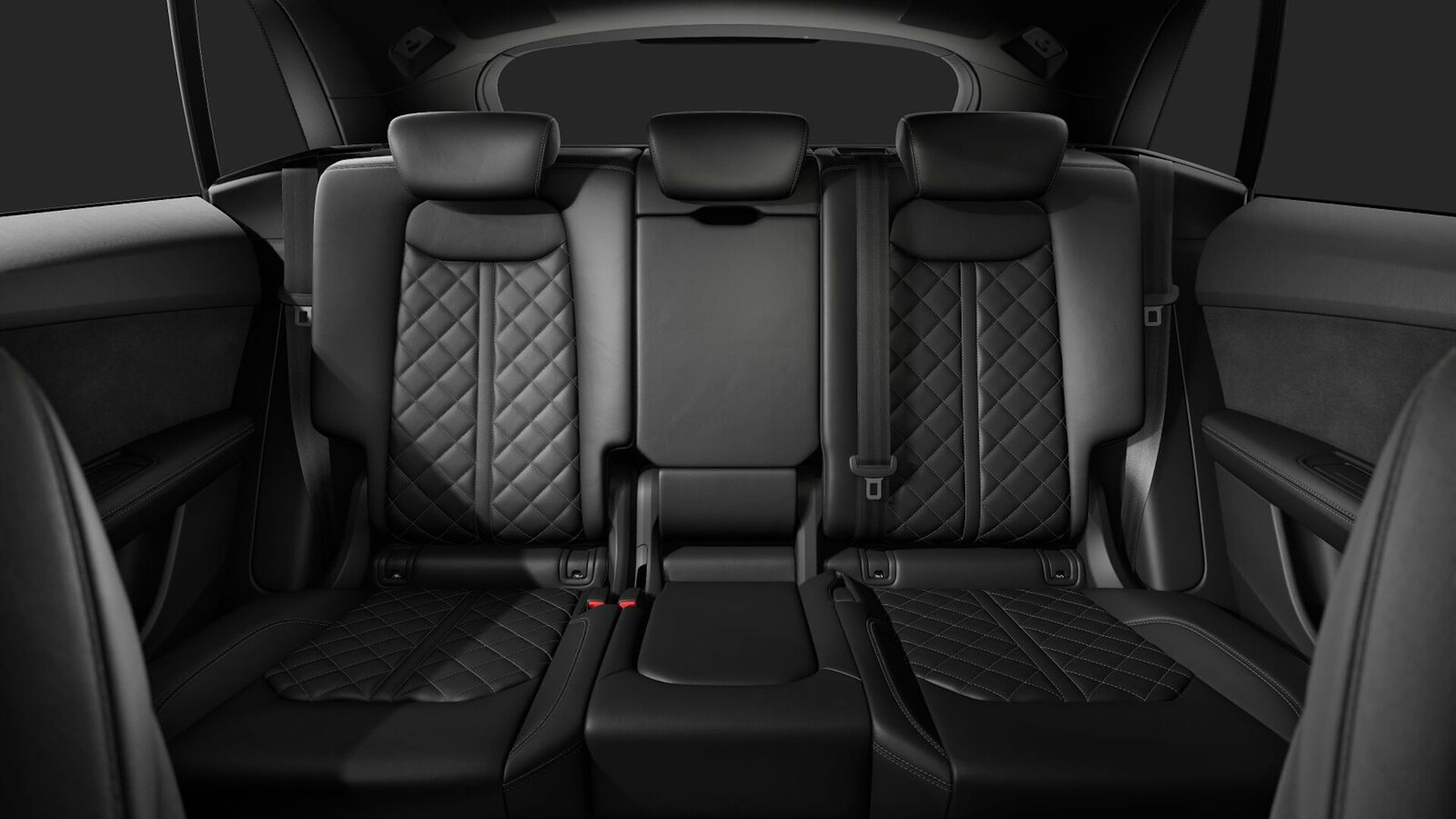 harmaa Audi Q8 2025 kuva 9.