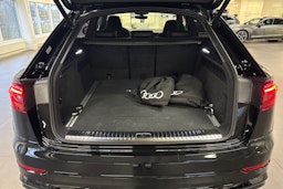 met. musta Audi Q8 2025 kuva 11.