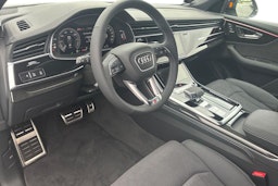 valkoinen Audi Q8 2025 kuva 6.