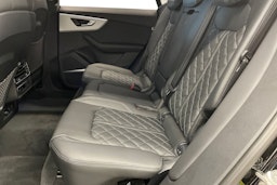met. musta Audi Q8 2025 kuva 8.