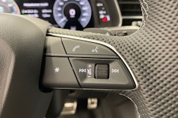 met. musta Audi Q8 2025 kuva 17.