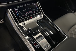 met. musta Audi Q8 2025 kuva 20.