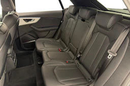 harmaa Audi Q8 2025 kuva 8.