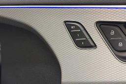 harmaa Audi Q8 2025 kuva 18.