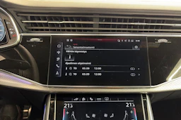 harmaa Audi Q8 2025 kuva 32.
