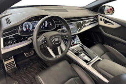 musta Audi Q8 2025 kuva 6.