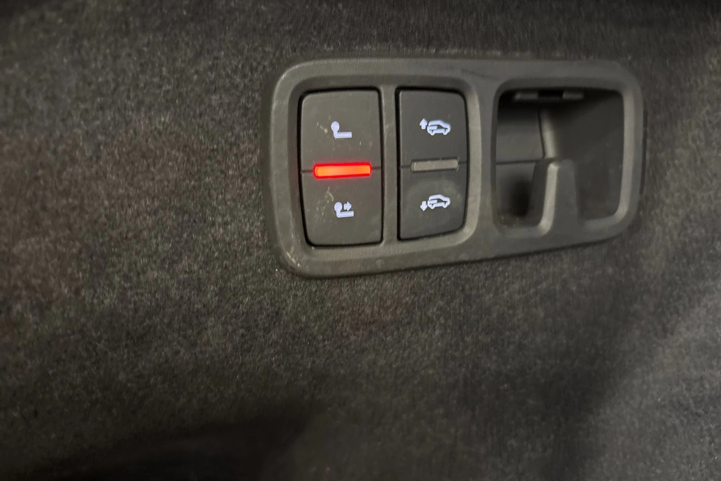 musta Audi Q8 2025 kuva 16.