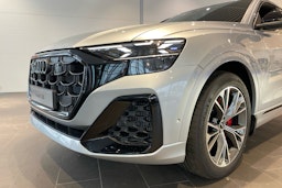 met. harmaa Audi Q8 2025 kuva 10.