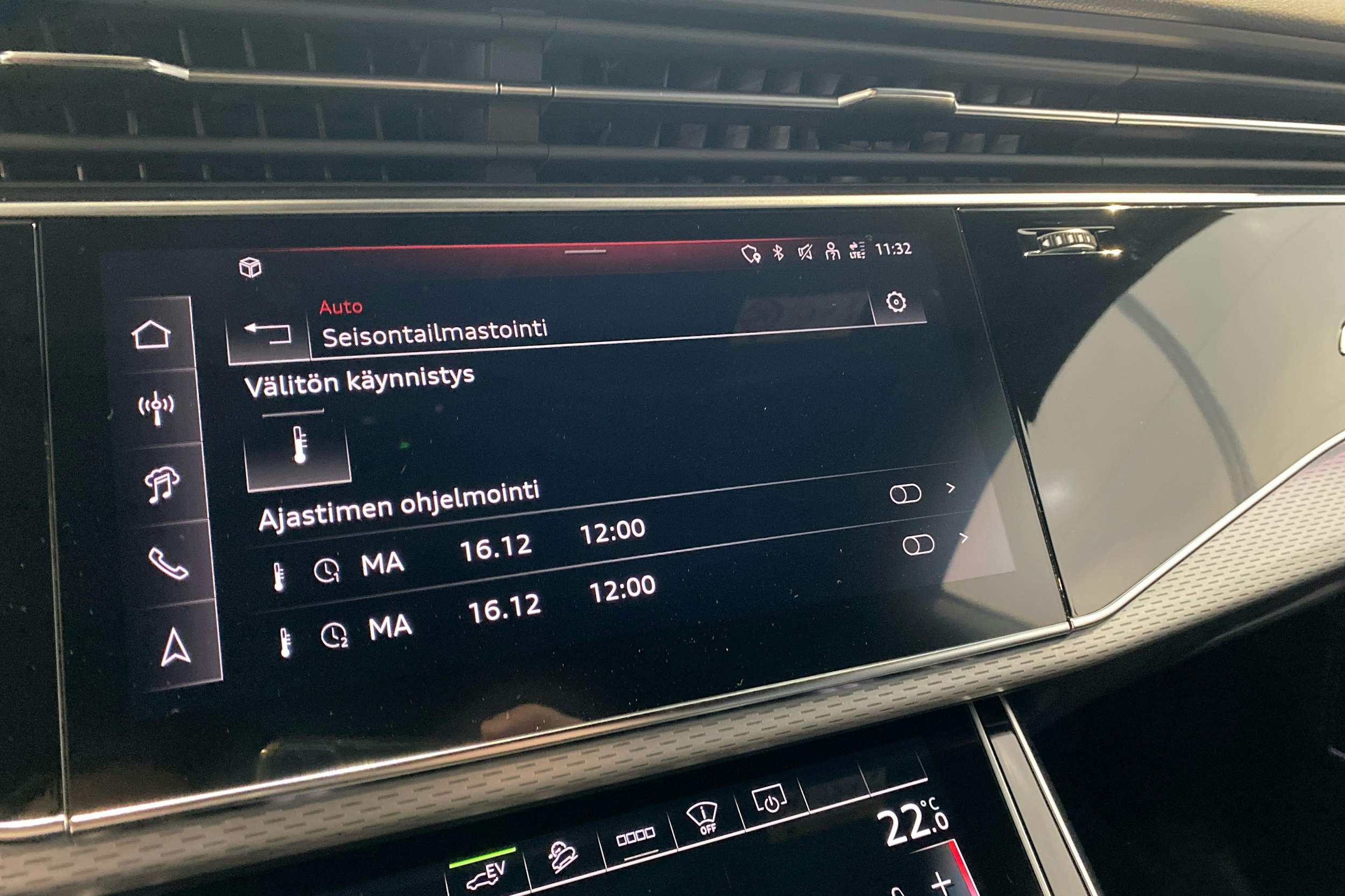met. harmaa Audi Q8 2025 kuva 15.