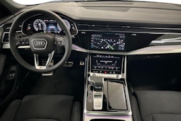 met. harmaa Audi Q8 2025 kuva 7.