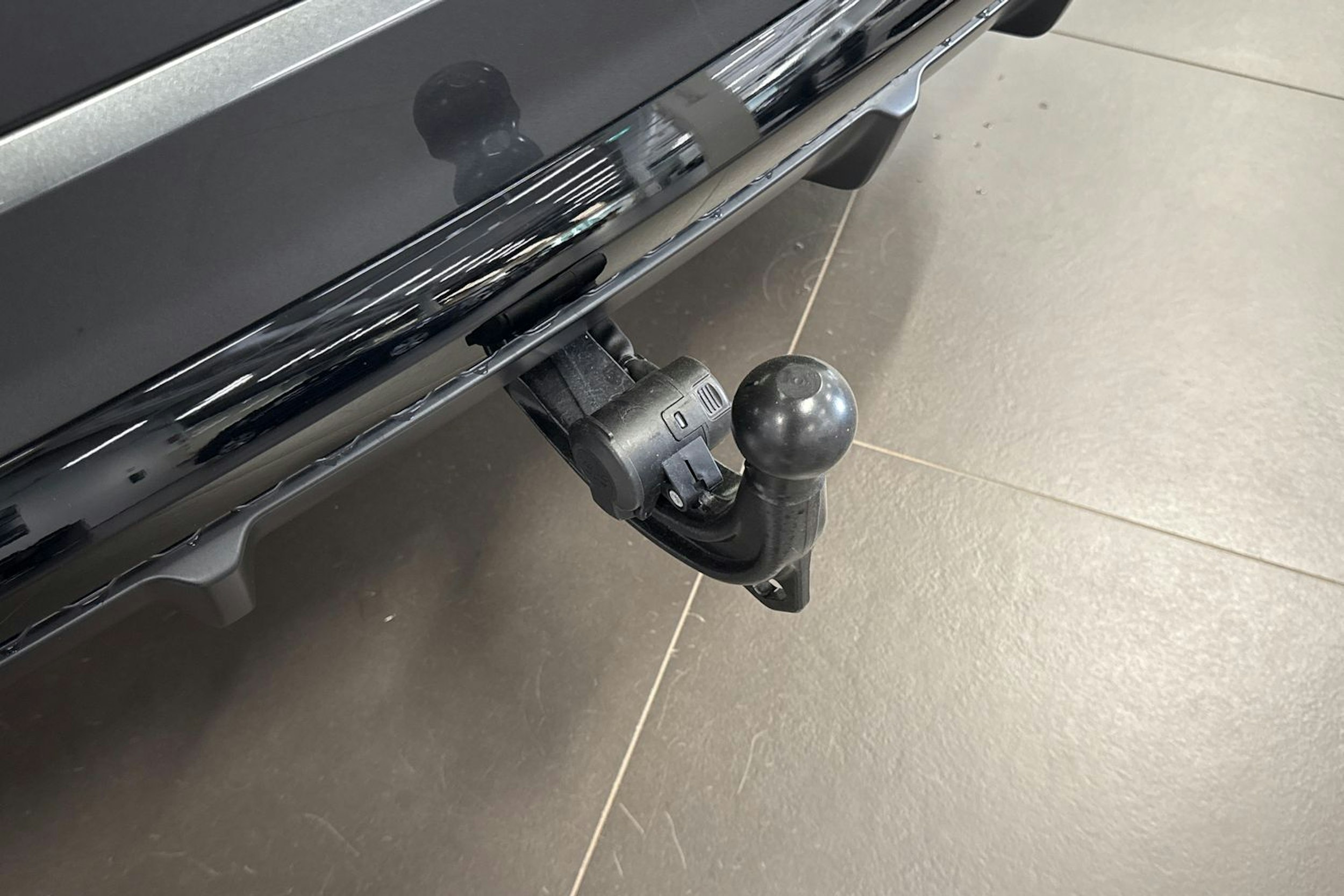 met. harmaa Audi Q8 2025 kuva 12.