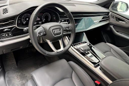 musta Audi Q8 2026 kuva 8.