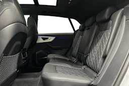 met. valkoinen Audi Q8 2026 kuva 8.