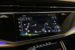 met. valkoinen Audi Q8 2026 kuva 13.