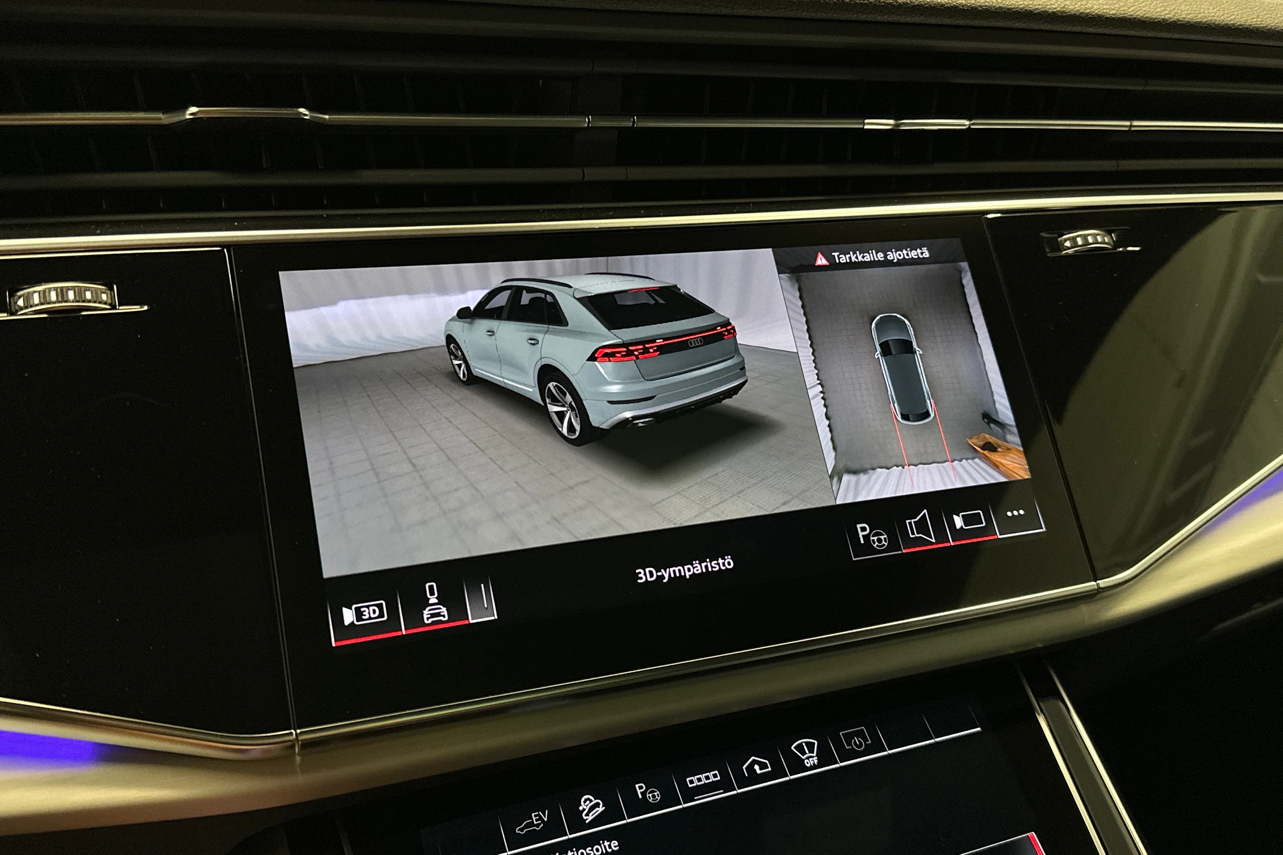 met. valkoinen Audi Q8 2026 kuva 14.