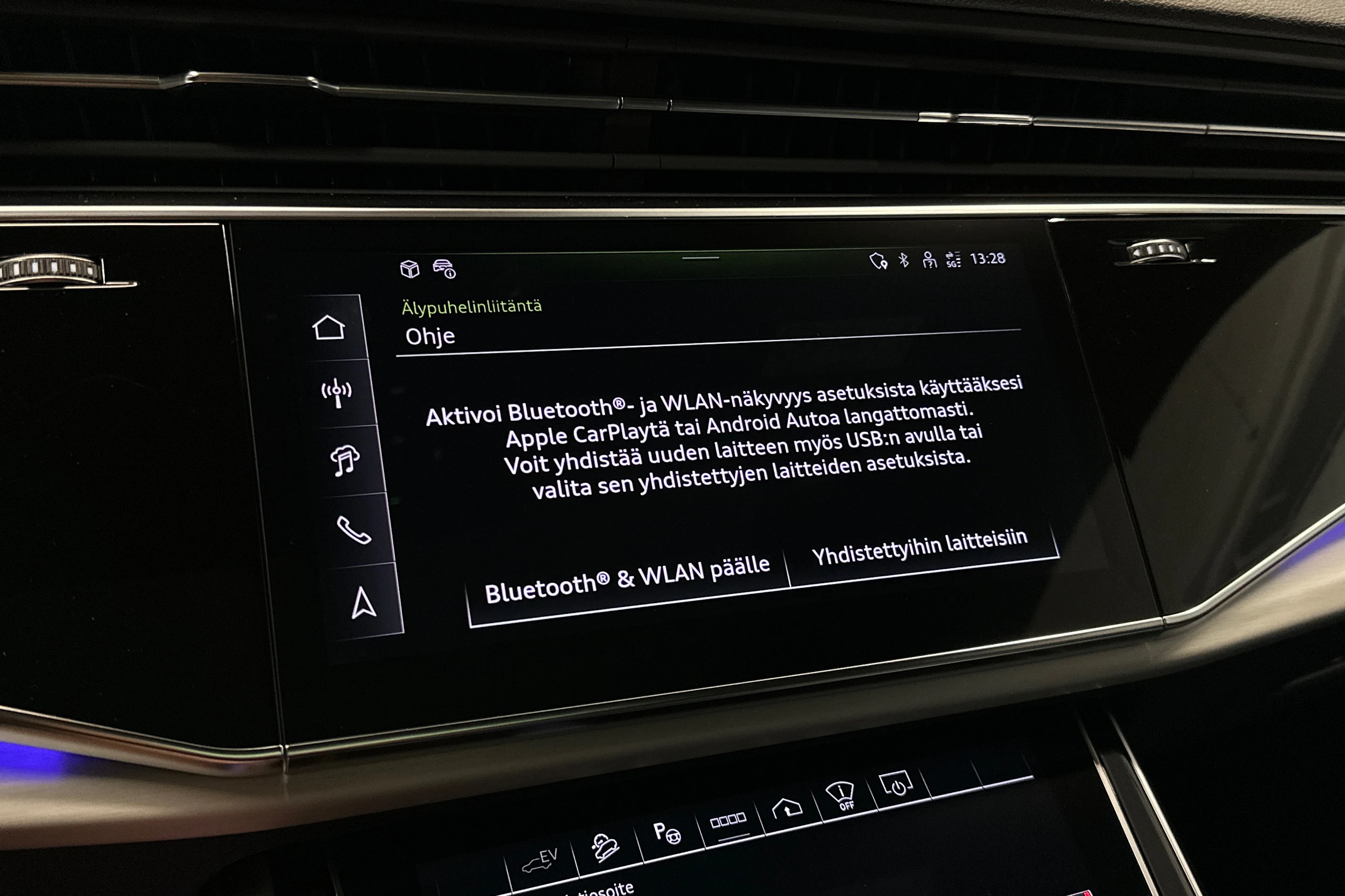 met. valkoinen Audi Q8 2026 kuva 15.
