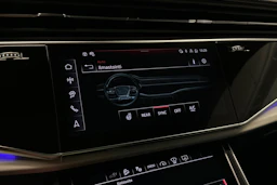 met. valkoinen Audi Q8 2026 kuva 20.