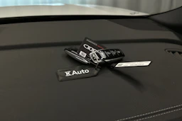 met. valkoinen Audi Q8 2026 kuva 33.