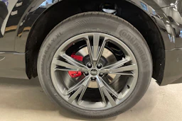 mythos musta Audi Q8 2026 kuva 10.