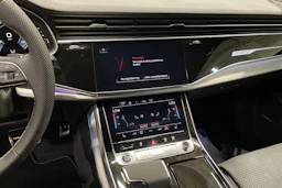 mythos musta Audi Q8 2026 kuva 14.