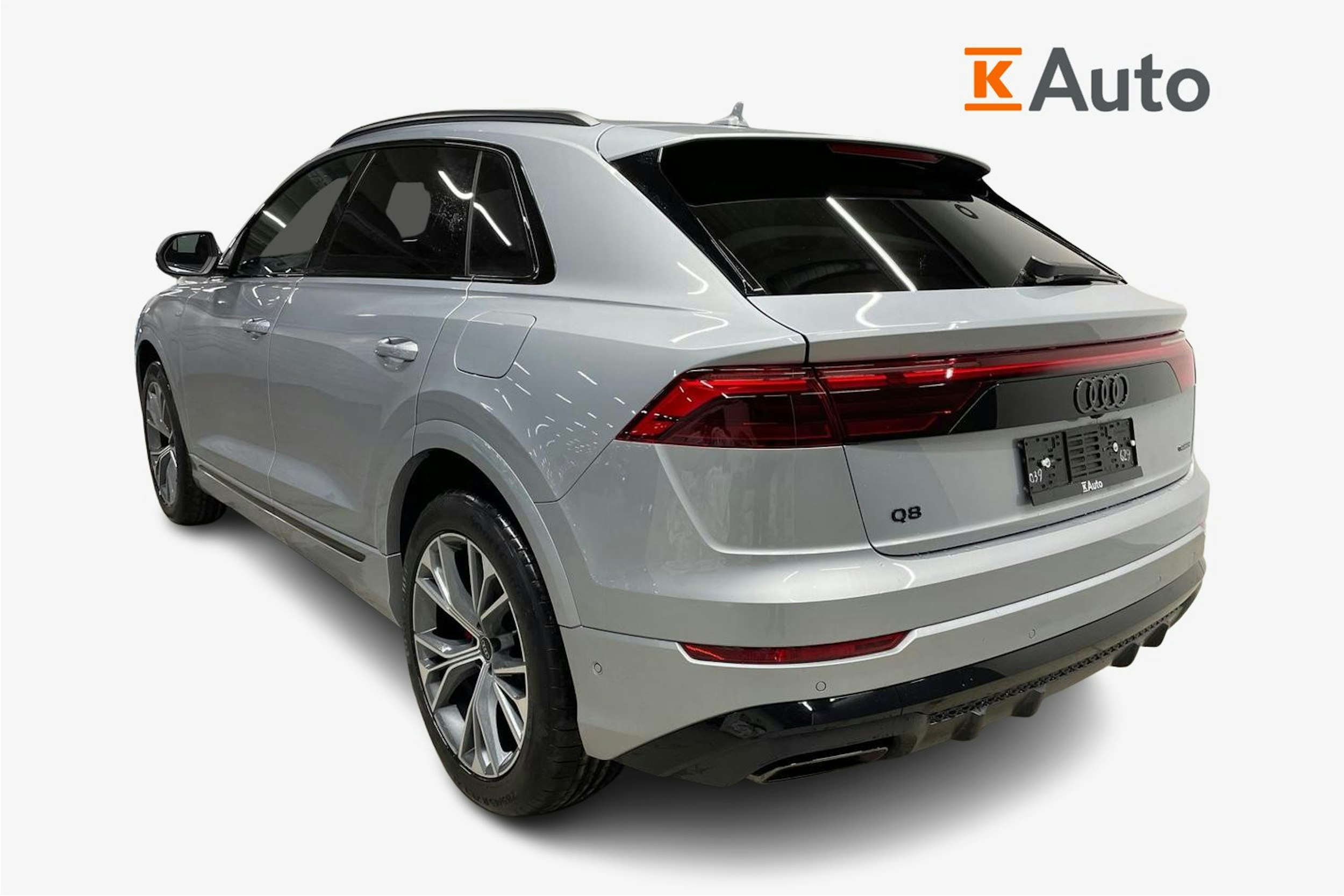 harmaa Audi Q8 2026 kuva 2.