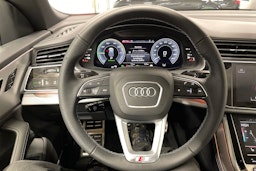 harmaa Audi Q8 2026 kuva 15.