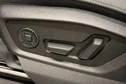 met. musta Audi Q8 2026 kuva 12.