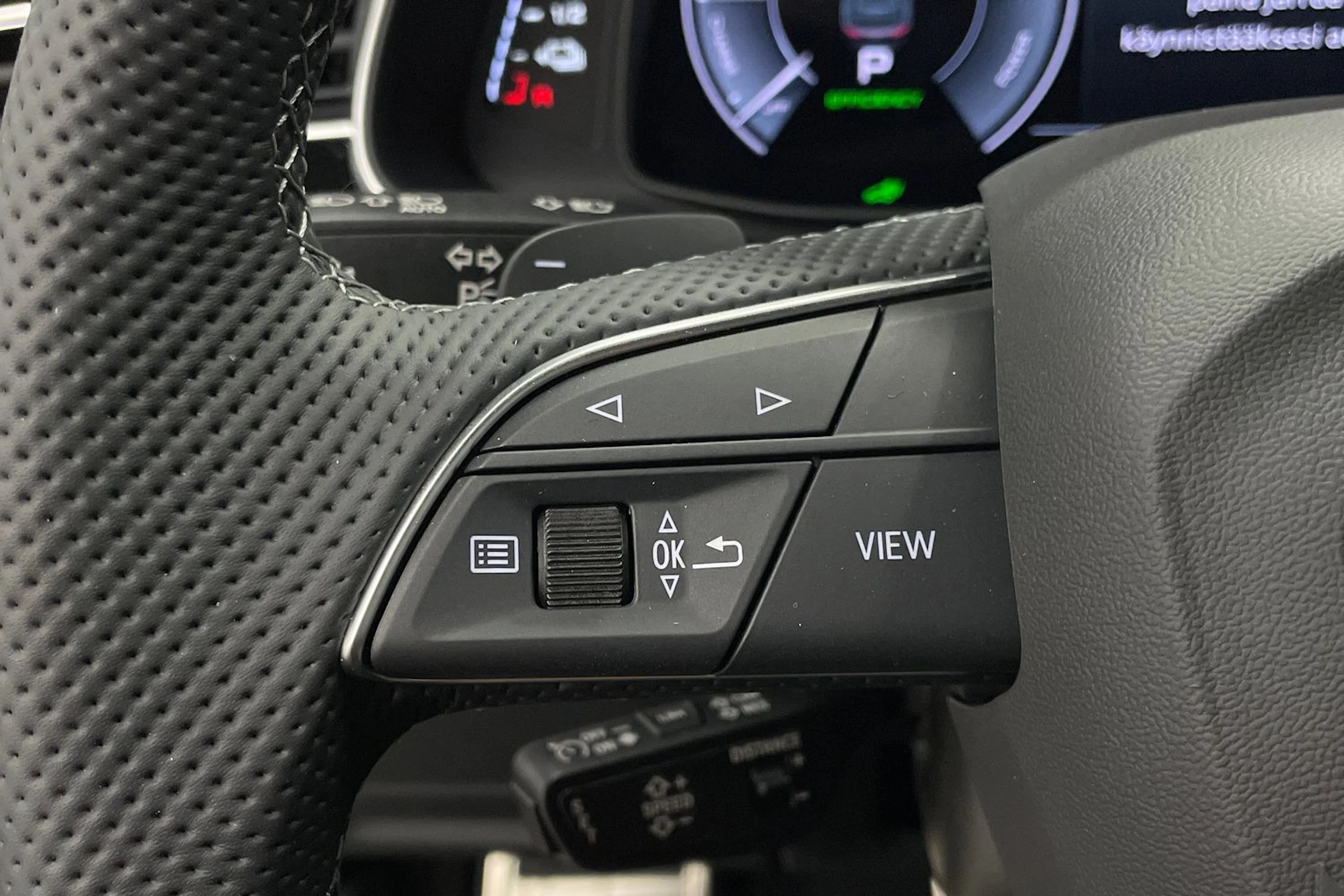 met. musta Audi Q8 2026 kuva 14.