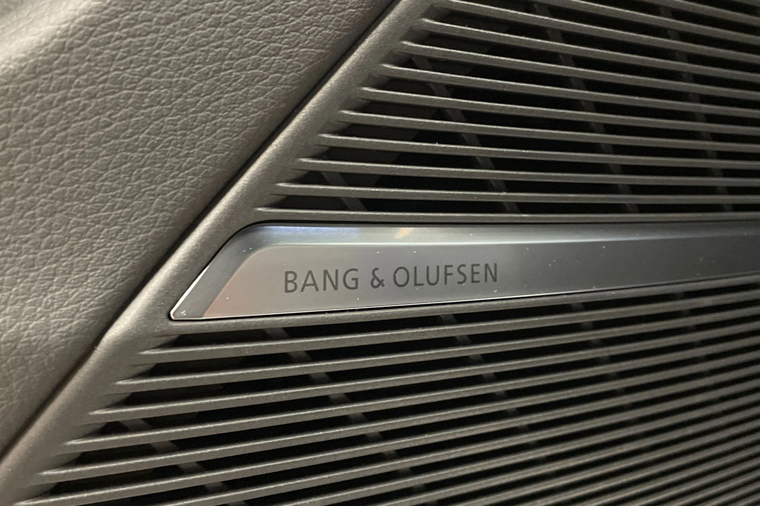 met. musta Audi Q8 2026 kuva 25.